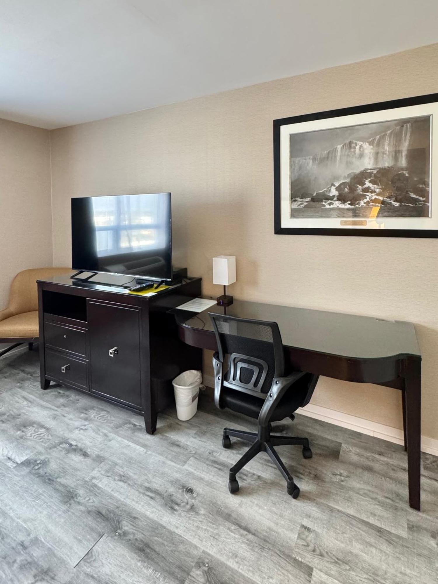 Big Bird Inn Wawa, Surestay Collection By Best Western Exterior photo